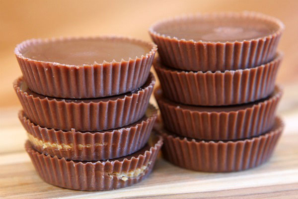 Cutting-Table-Peanut-Butter-Cups